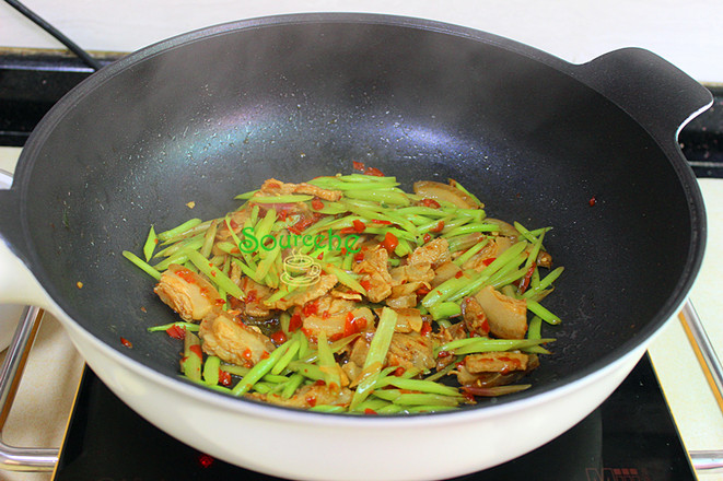 莧菜梗炒肉的做法-香辣味炒菜譜