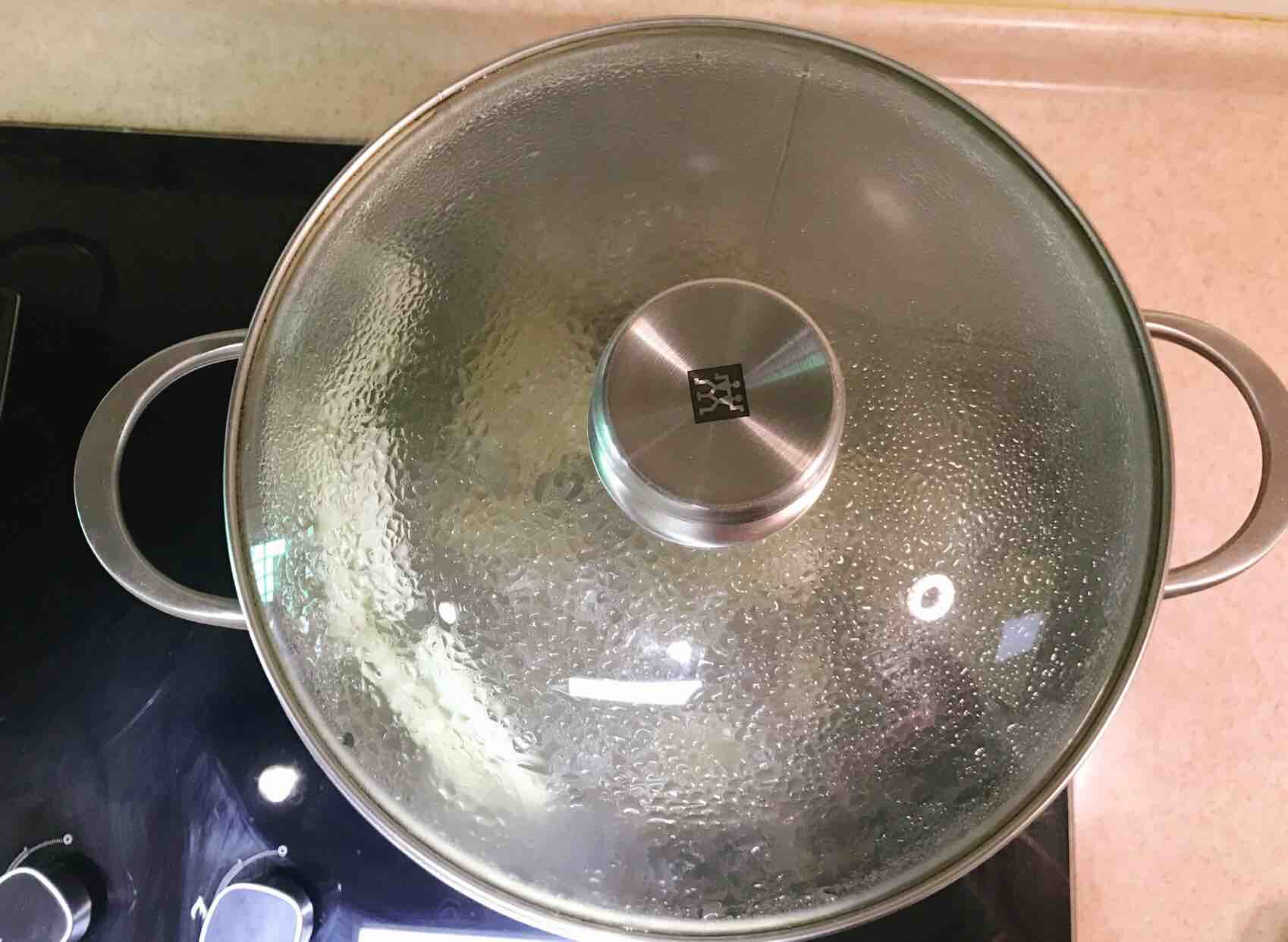 牛尾骨燉蘿卜的做法-家常味燉菜譜-易網(wǎng)健康養(yǎng)生網(wǎng) 牛尾骨燉蘿卜的做法-家常味燉菜譜