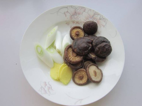 墨魚干燒雞的做法-家常味燒菜譜