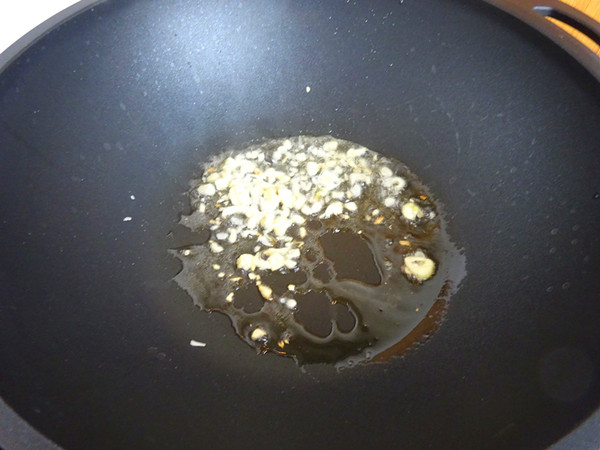 辣椒炒茄子的做法-咸鮮味炒菜譜