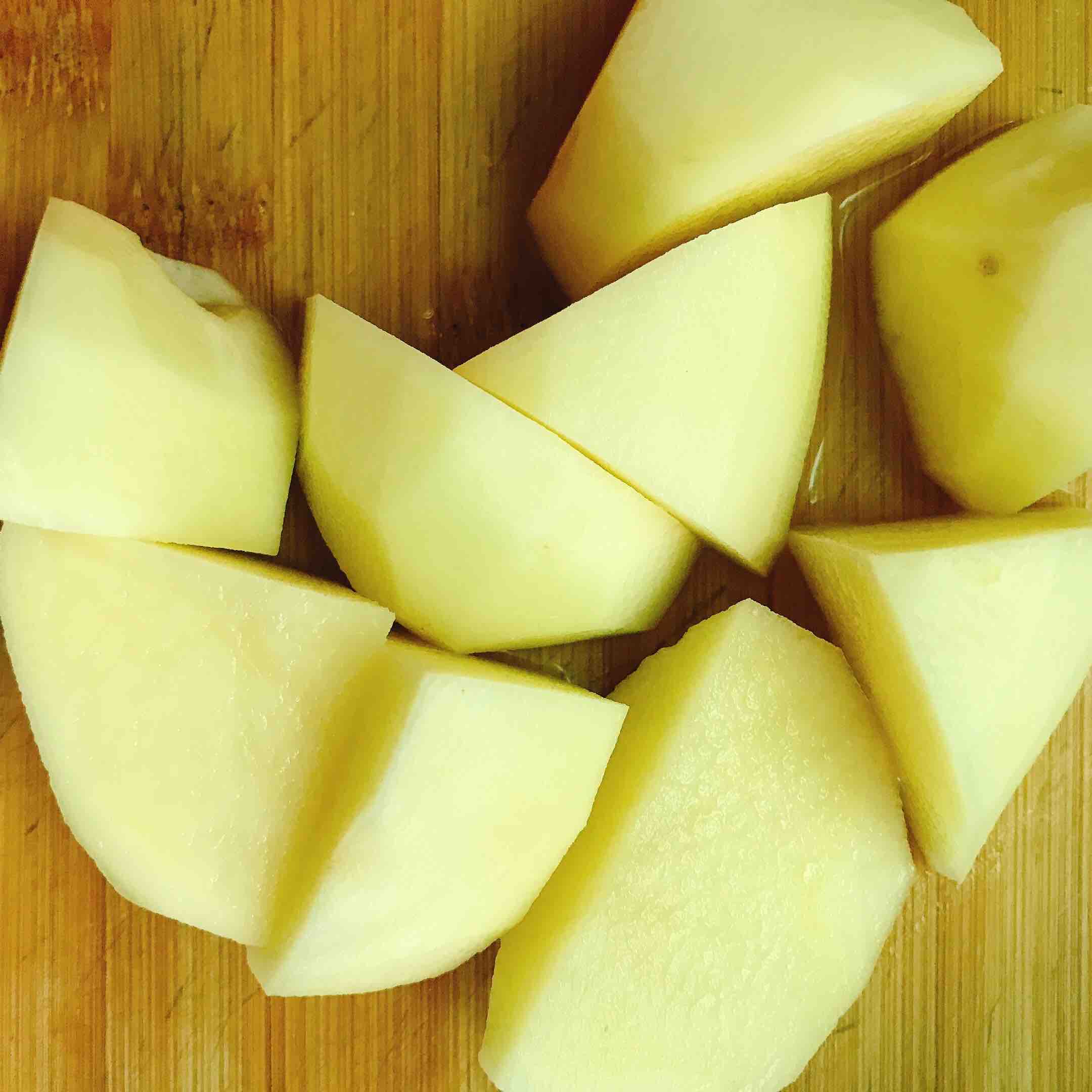 胡蘿卜燉烏雞湯的做法-咸鮮味煲菜譜