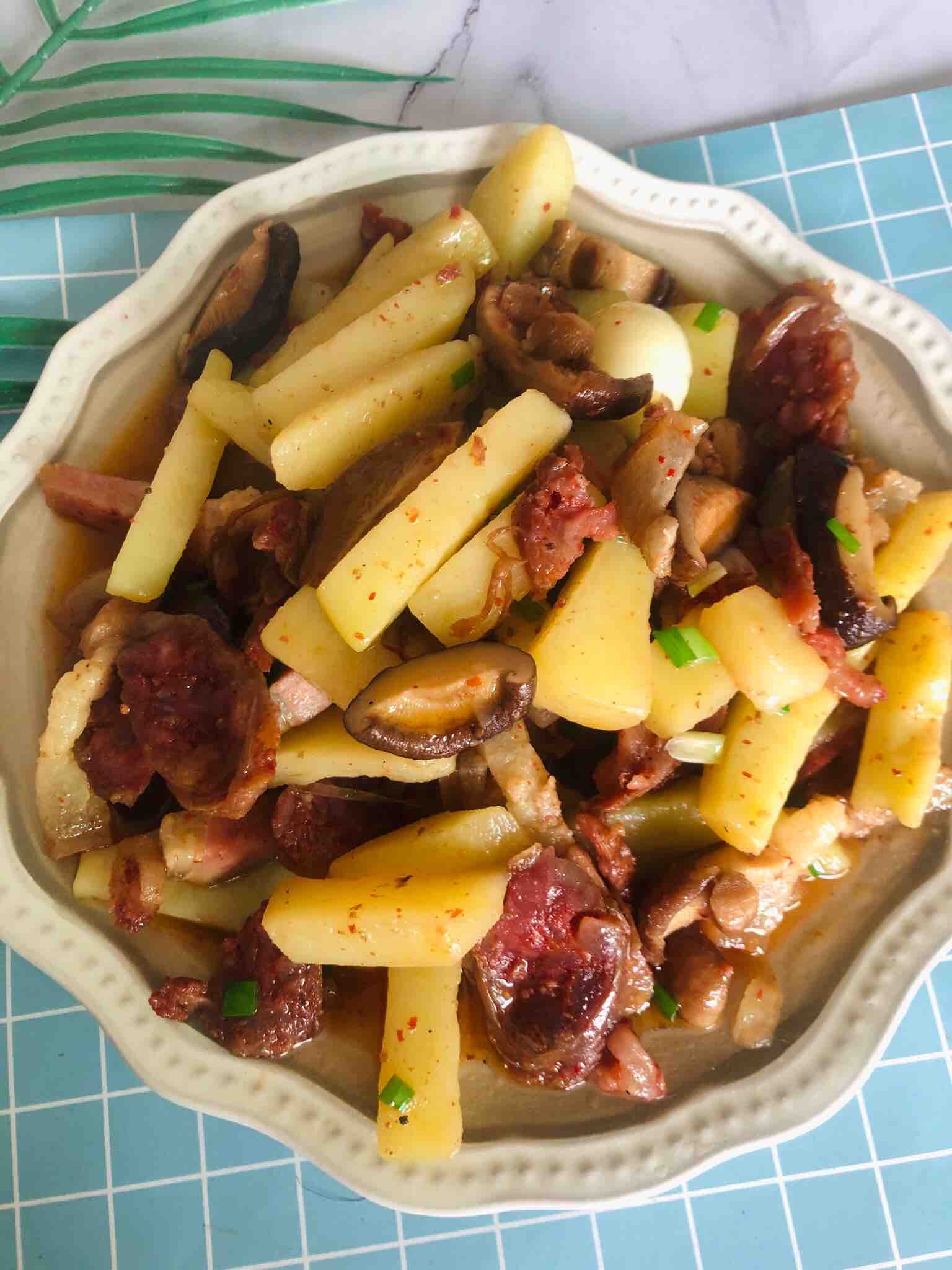 臘味雙拼的做法-家常味炒菜譜