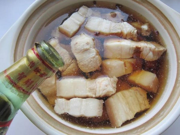 蓮藕肉煲的做法-家常味燉菜譜