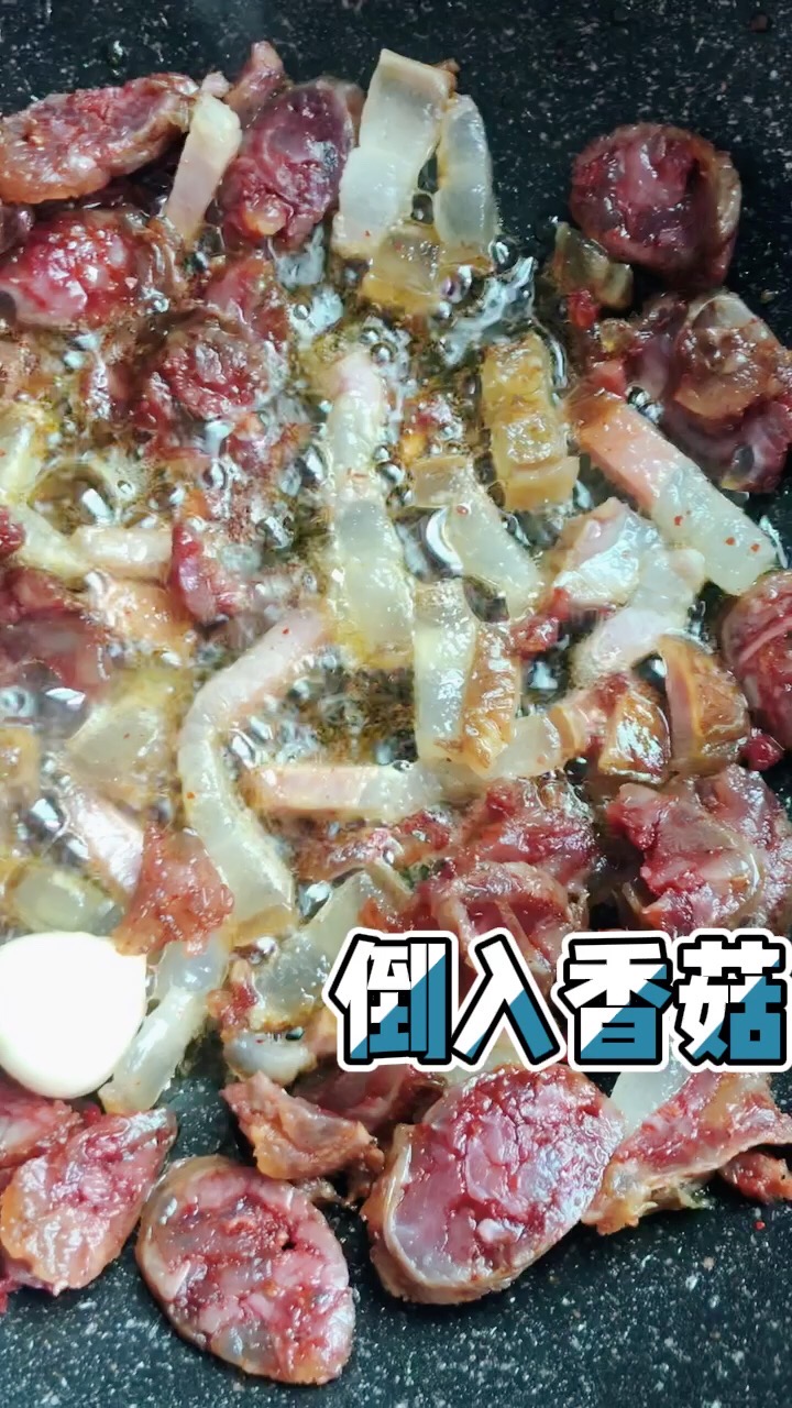 臘味雙拼的做法-家常味炒菜譜