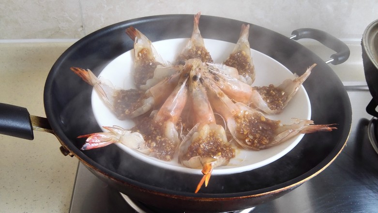 粉絲蒸大蝦的做法-咸鮮味蒸菜譜-易網(wǎng)健康養(yǎng)生網(wǎng) 粉絲蒸大蝦的做法-咸鮮味蒸菜譜