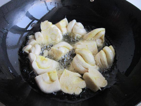 土雞燜花卷的做法-家常味燜菜譜