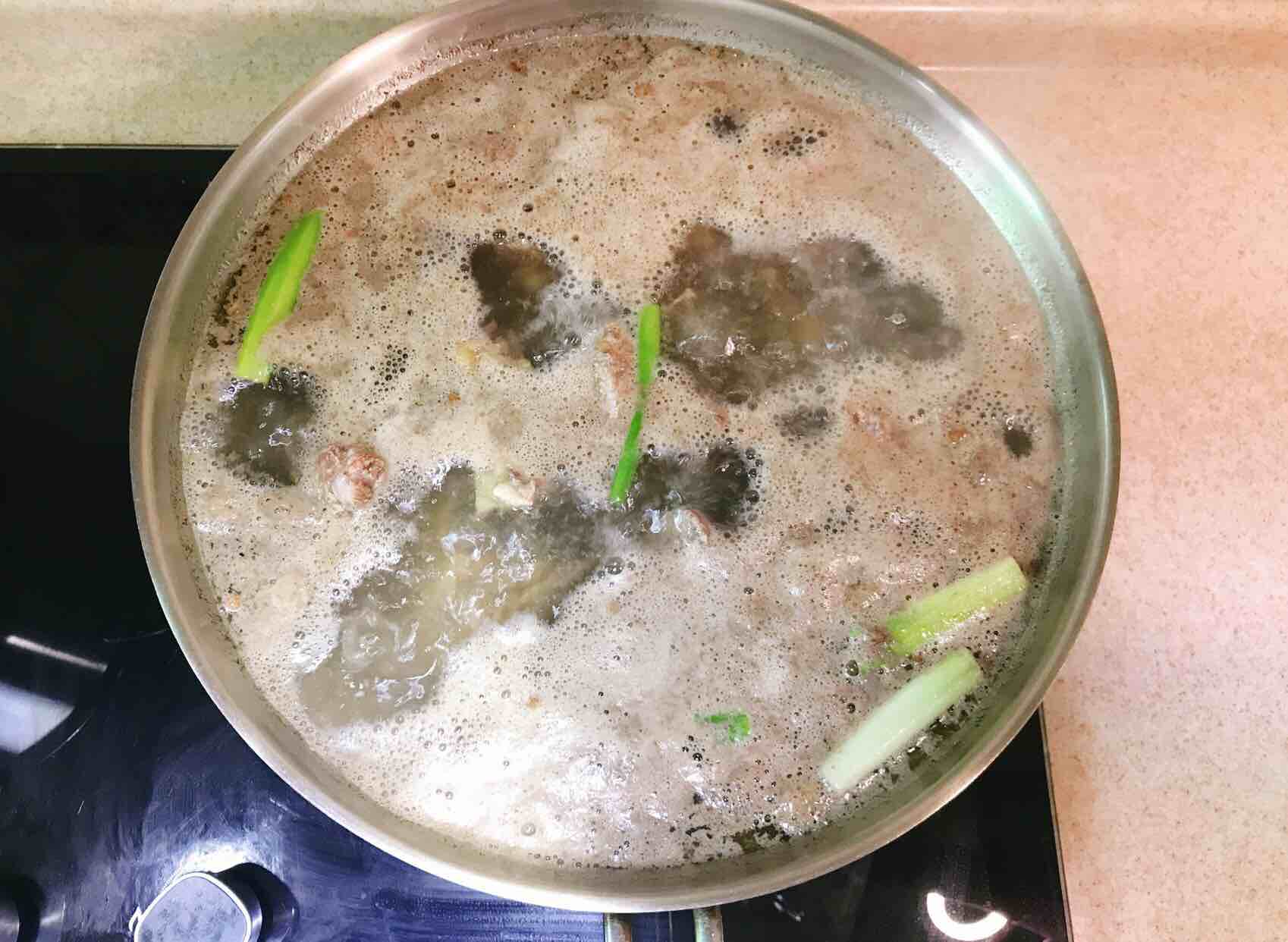 牛尾骨燉蘿卜的做法-家常味燉菜譜-易網(wǎng)健康養(yǎng)生網(wǎng) 牛尾骨燉蘿卜的做法-家常味燉菜譜