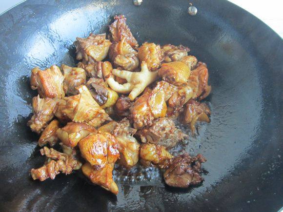 土雞燜花卷的做法-家常味燜菜譜