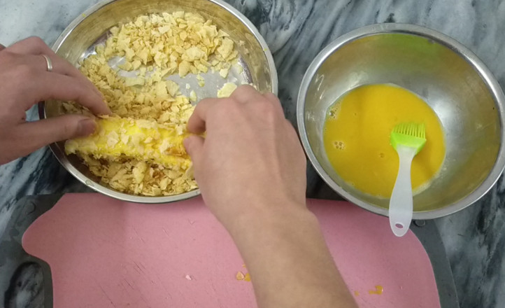 網(wǎng)紅香腸卷蒸烤箱版的做法-咸鮮味烤菜譜