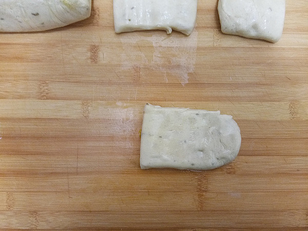 炸荷包蛋的做法-家常味炸菜譜