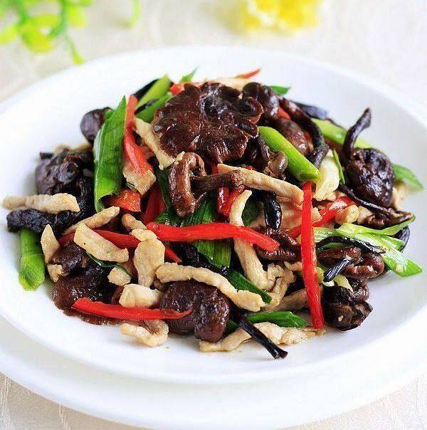 榛蘑炒肉的做法-家常味炒菜譜-易網健康養生網 榛蘑炒肉的做法-家常味炒菜譜