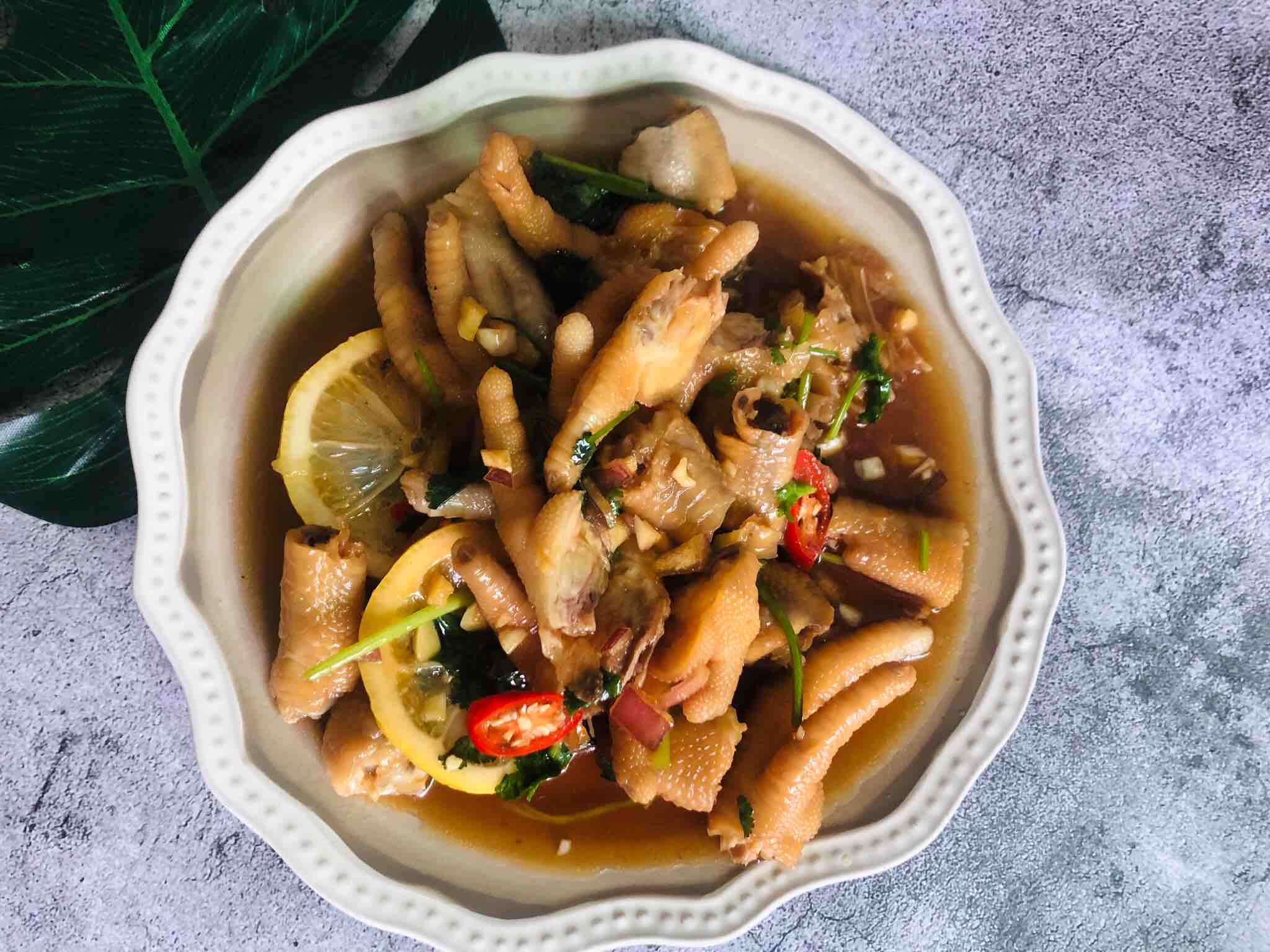 泰式檸檬鳳爪的做法-酸辣味泡菜譜-易網健康養生網 泰式檸檬鳳爪的做法-酸辣味泡菜譜