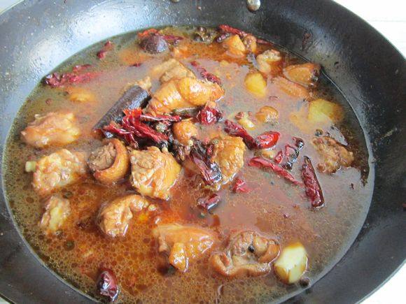 馕包大盤雞的做法-家常味燒菜譜