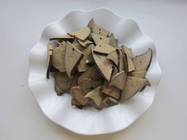 芹菜炒豬肝的做法-家常味炒菜譜