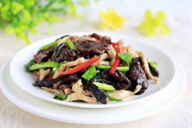 榛蘑炒肉的做法-家常味炒菜譜-易網健康養生網 榛蘑炒肉的做法-家常味炒菜譜