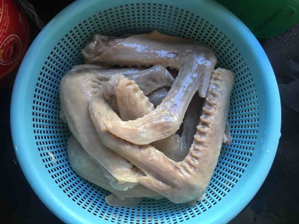 鹵鴨翅的做法-香辣味鹵菜譜