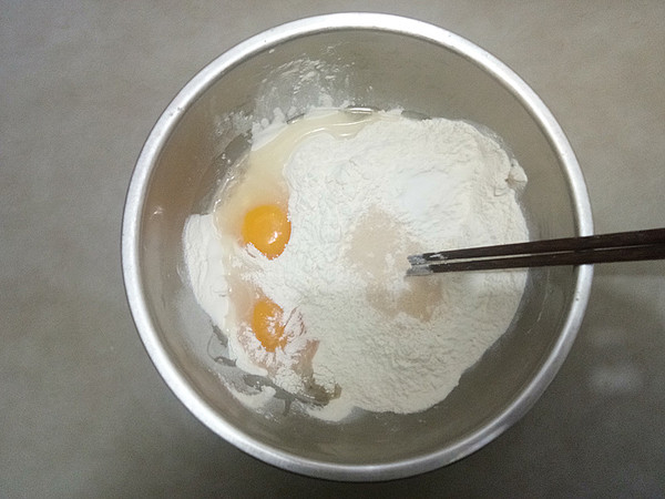 炸荷包蛋的做法-家常味炸菜譜