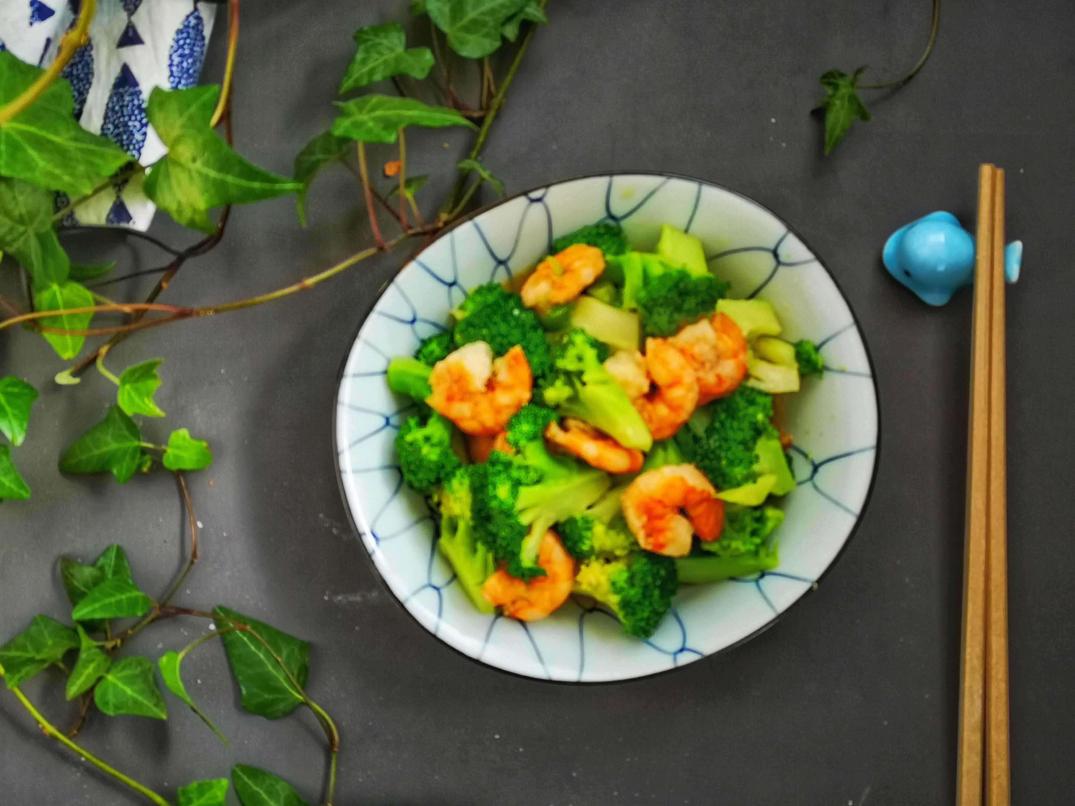 美味不發(fā)胖，蝦仁西藍花的做法-咸鮮味炒菜譜