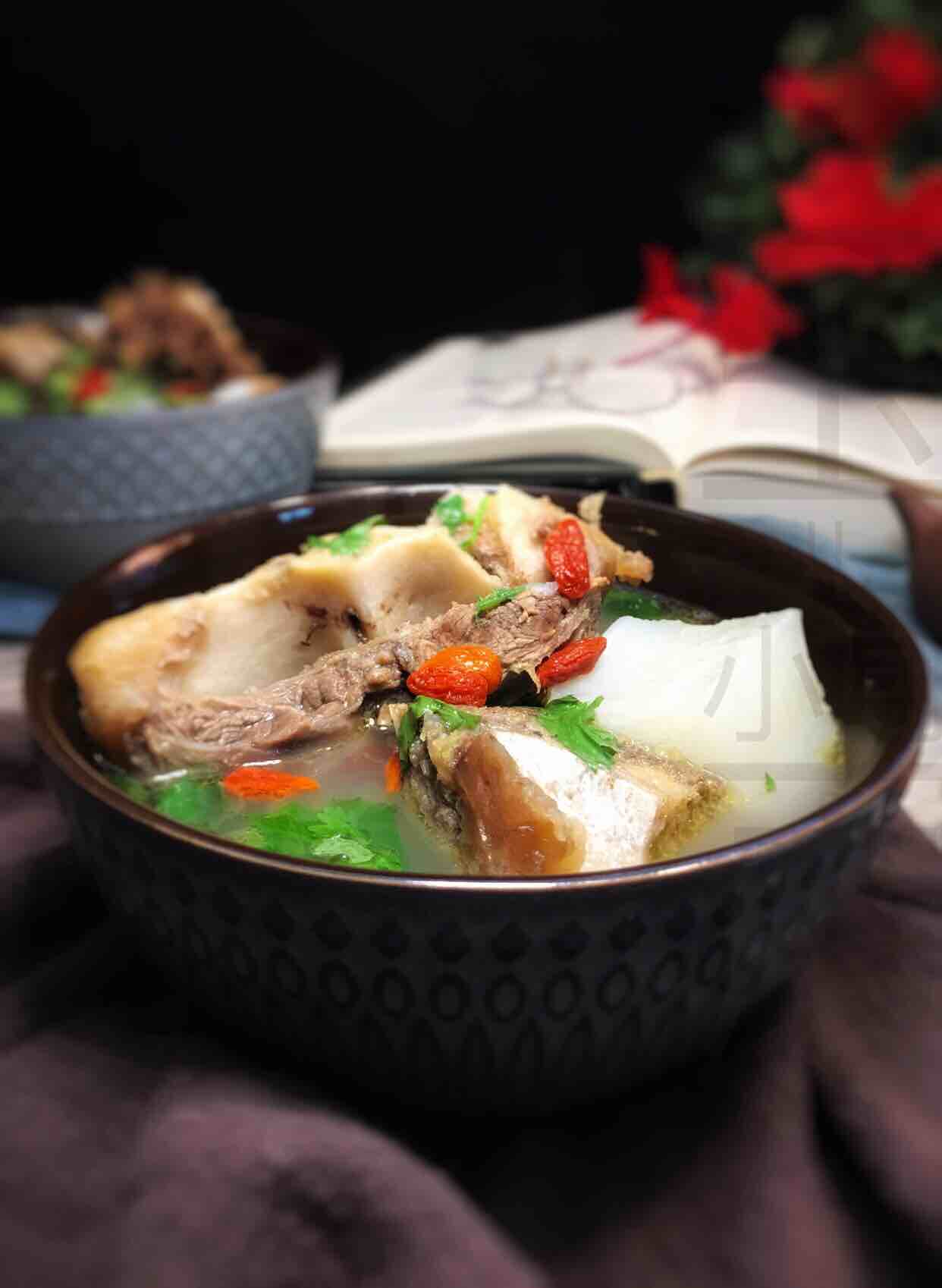 牛尾骨燉蘿卜的做法-家常味燉菜譜-易網(wǎng)健康養(yǎng)生網(wǎng) 牛尾骨燉蘿卜的做法-家常味燉菜譜