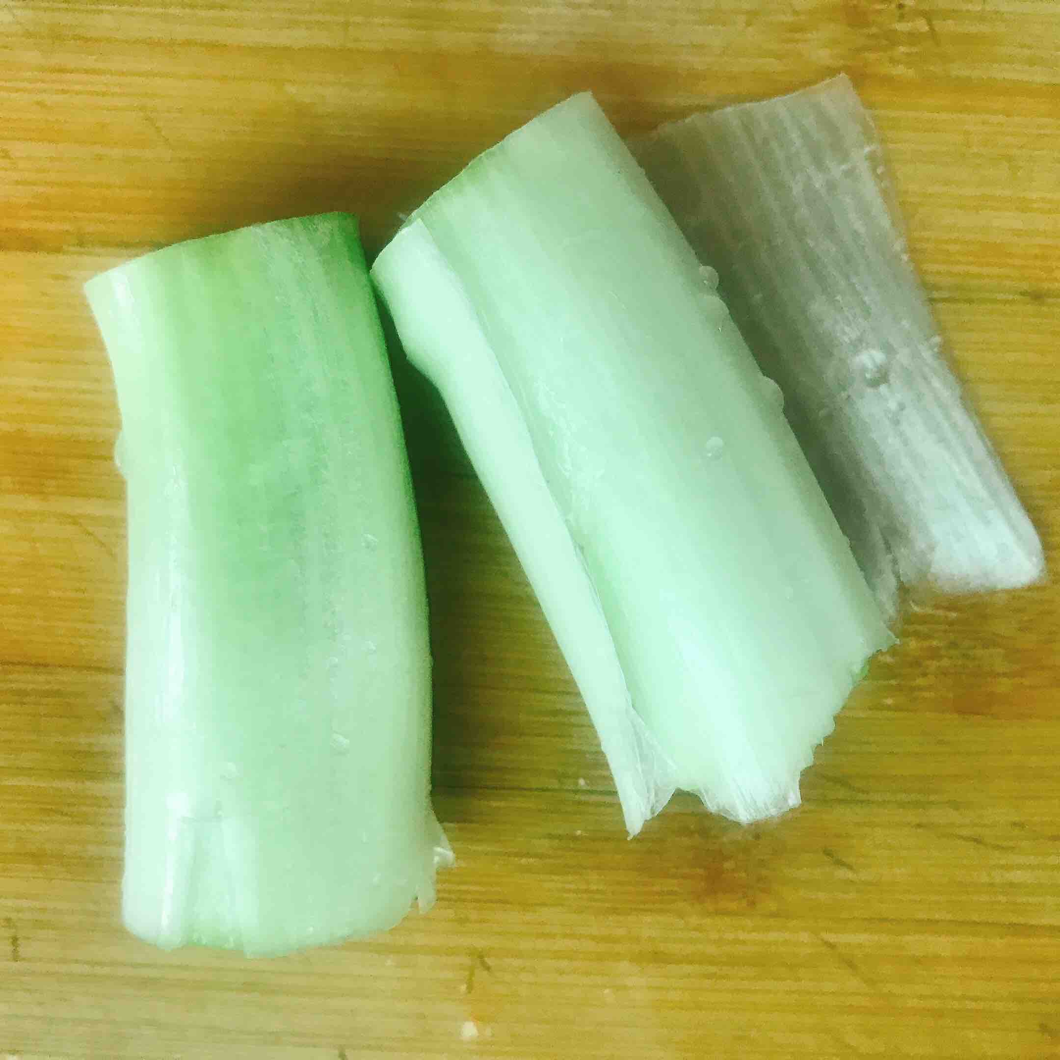 胡蘿卜燉烏雞湯的做法-咸鮮味煲菜譜