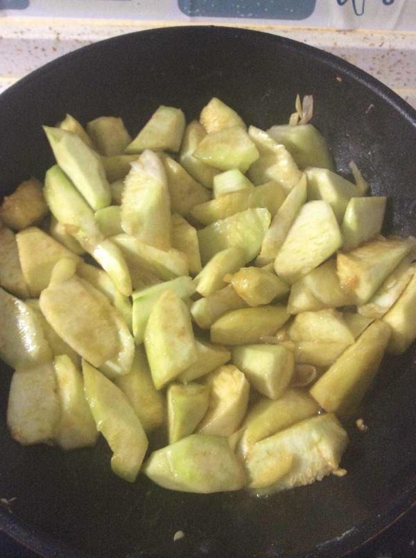 蠔油蛋炒絲瓜的做法-家常味炒菜譜