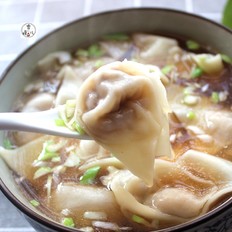 香菇餛飩的做法-酸辣味煮菜譜