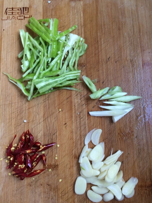 花椒土豆絲的做法-家常味炒菜譜