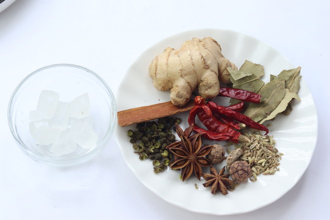 排骨鹵蛋的做法-家常味鹵菜譜-易網健康養生網 排骨鹵蛋的做法-家常味鹵菜譜