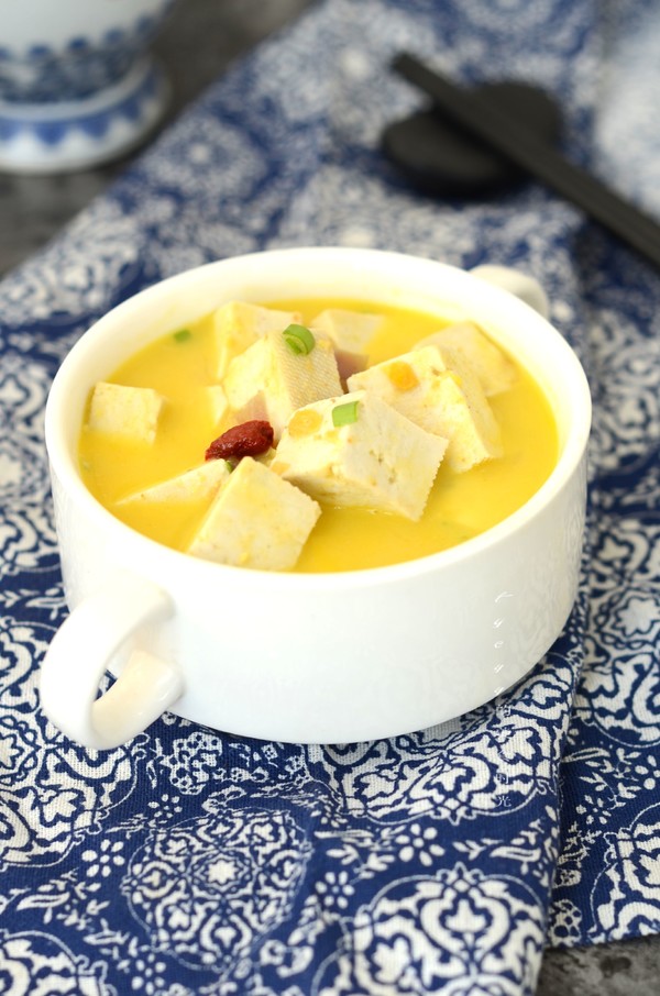 咸蛋黃豆腐的做法-咸鮮味燒菜譜