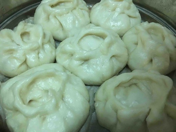 蒸芹菜肉大包子的做法-家常味蒸菜譜-易網健康養生網 蒸芹菜肉大包子的做法-家常味蒸菜譜