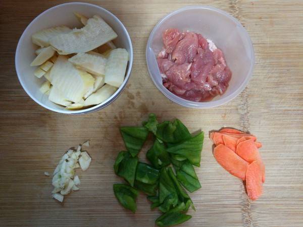 冬筍炒肉的做法-家常味炒菜譜