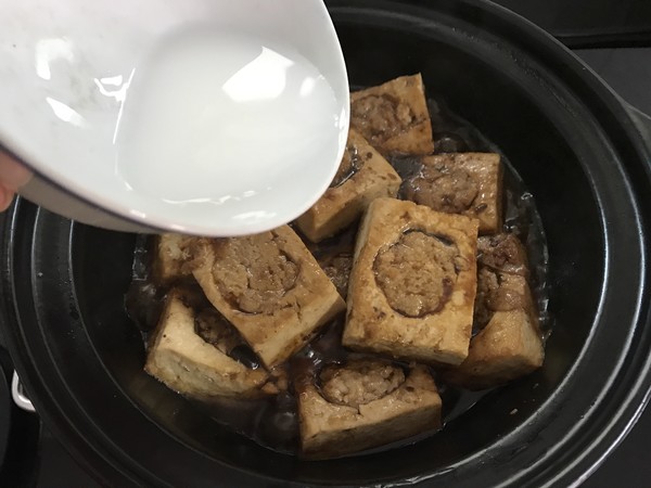 豆腐釀肉煲的做法-咸鮮味燉菜譜-易網(wǎng)健康養(yǎng)生網(wǎng) 豆腐釀肉煲的做法-咸鮮味燉菜譜
