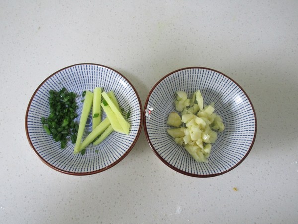 梭子蟹炒年糕的做法-咸鮮味炒菜譜