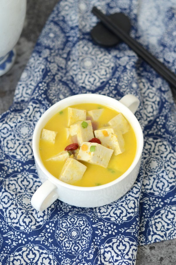 咸蛋黃豆腐的做法-咸鮮味燒菜譜