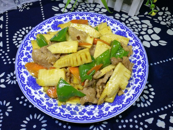 冬筍炒肉的做法-家常味炒菜譜