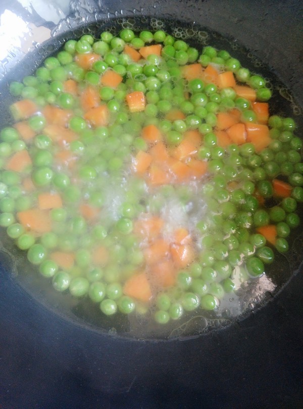 時蔬燴雞蛋干的做法-家常味炒菜譜-易網(wǎng)健康養(yǎng)生網(wǎng) 時蔬燴雞蛋干的做法-家常味炒菜譜