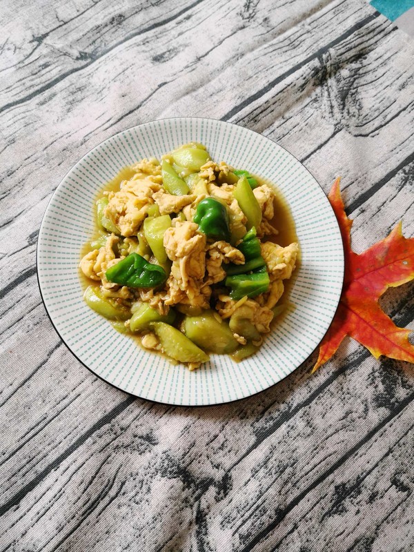 蠔油蛋炒絲瓜的做法-家常味炒菜譜