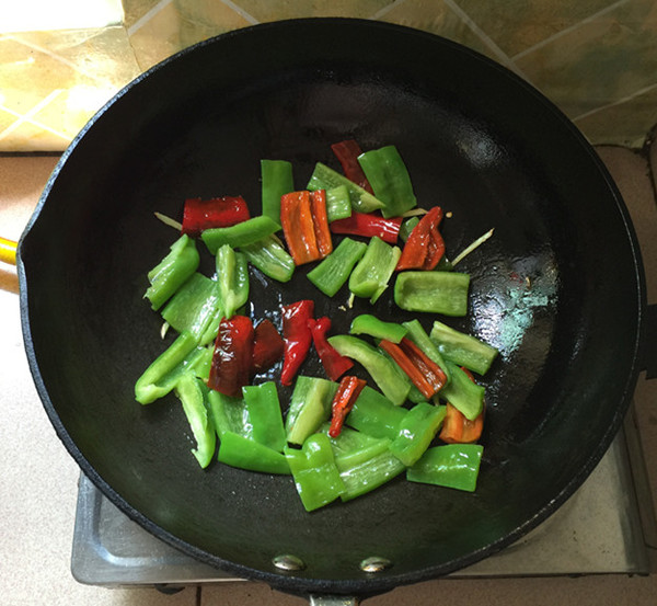 紫蘇煎雞蛋的做法-家常味煎菜譜