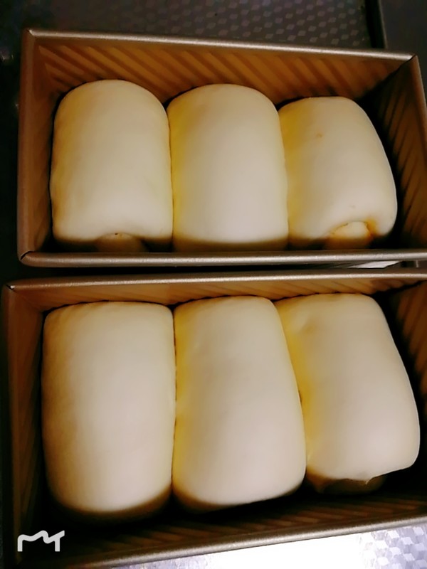 肉松吐司的做法-咸鮮味烘焙菜譜