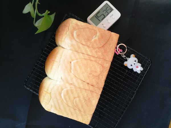 肉松吐司的做法-咸鮮味烘焙菜譜