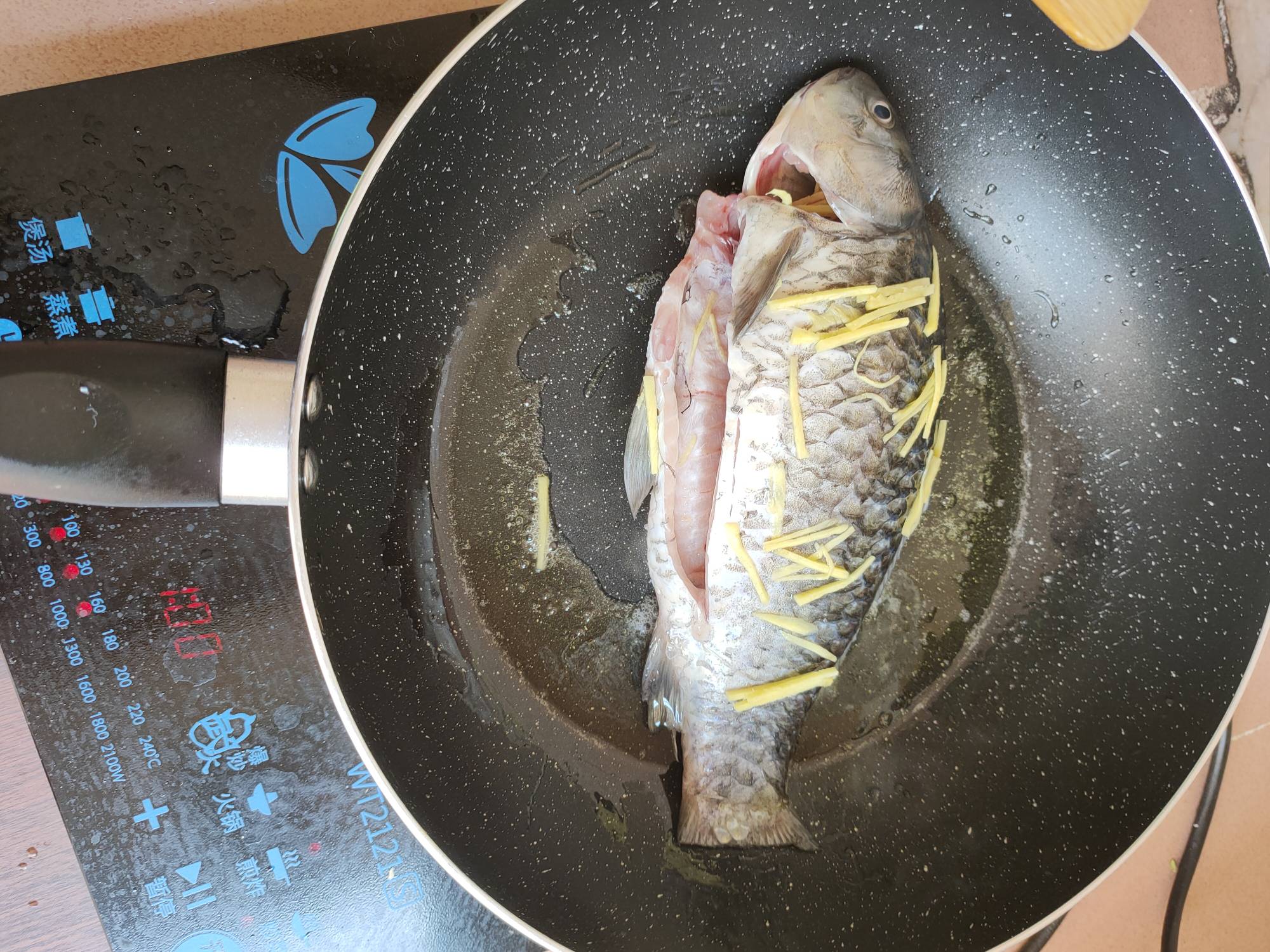 紅燒鯽魚(yú)的做法-家常味煎菜譜