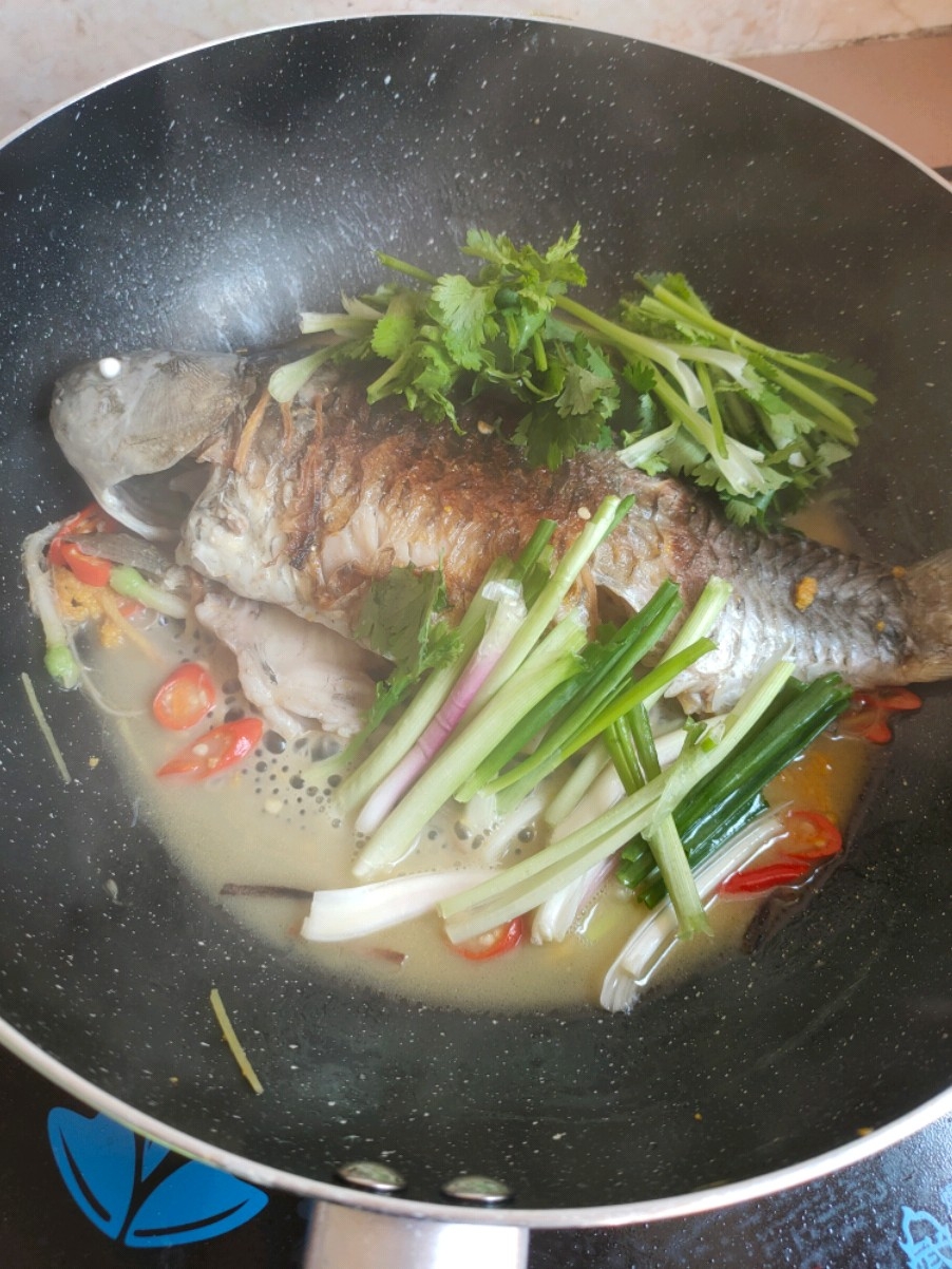 紅燒鯽魚(yú)的做法-家常味煎菜譜