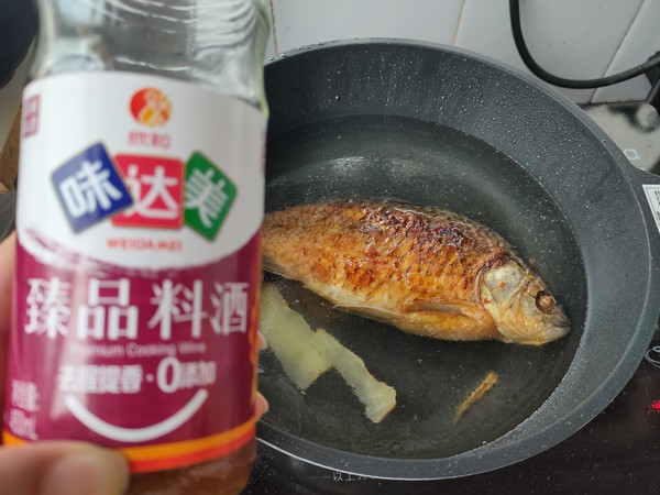 鯽魚豆腐湯的做法-咸鮮味煮菜譜