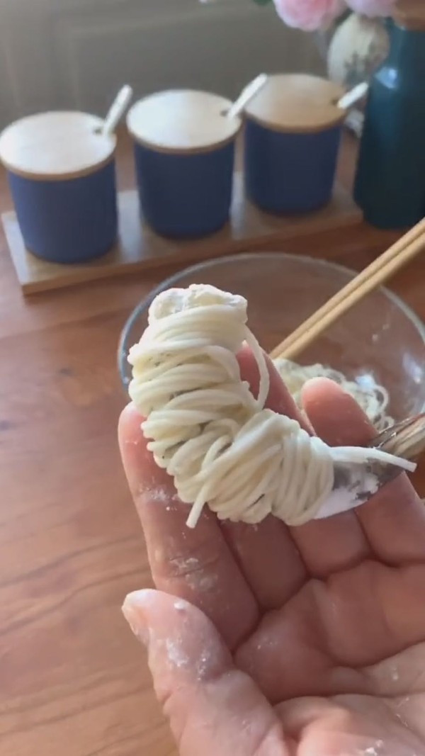 千絲萬縷蝦的做法-咸鮮味炸菜譜