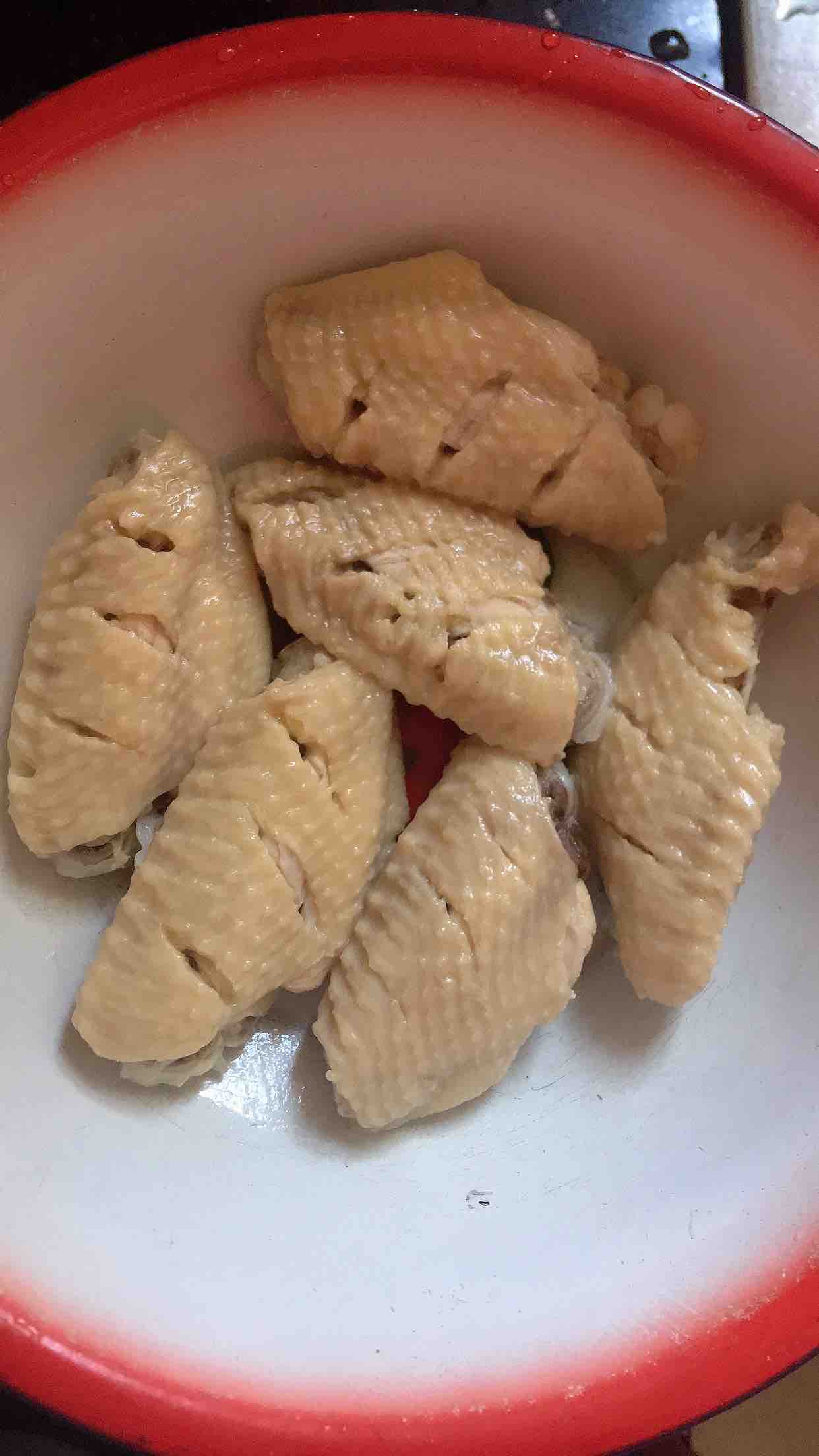 燒烤雞翅的做法-香辣味烤菜譜-易網(wǎng)<a href=http://www.gyfww.com/ target=_blank class=infotextkey>健康養(yǎng)生</a>網(wǎng) 燒烤雞翅的做法-香辣味烤菜譜