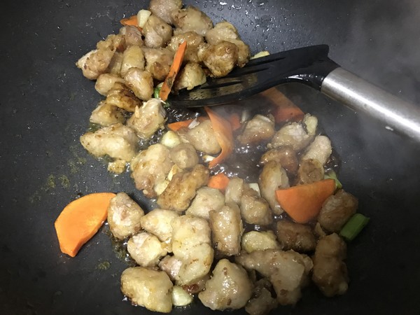 糖醋版溜肉段的做法-酸甜味熘菜譜