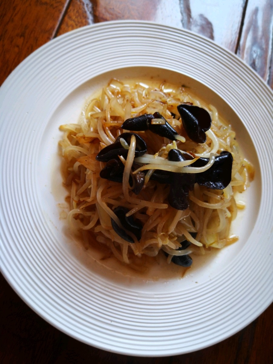 豆芽炒木耳的做法-家常味炒菜譜