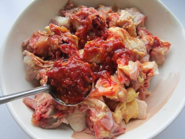 香辣雞煲的做法-家常味燉菜譜