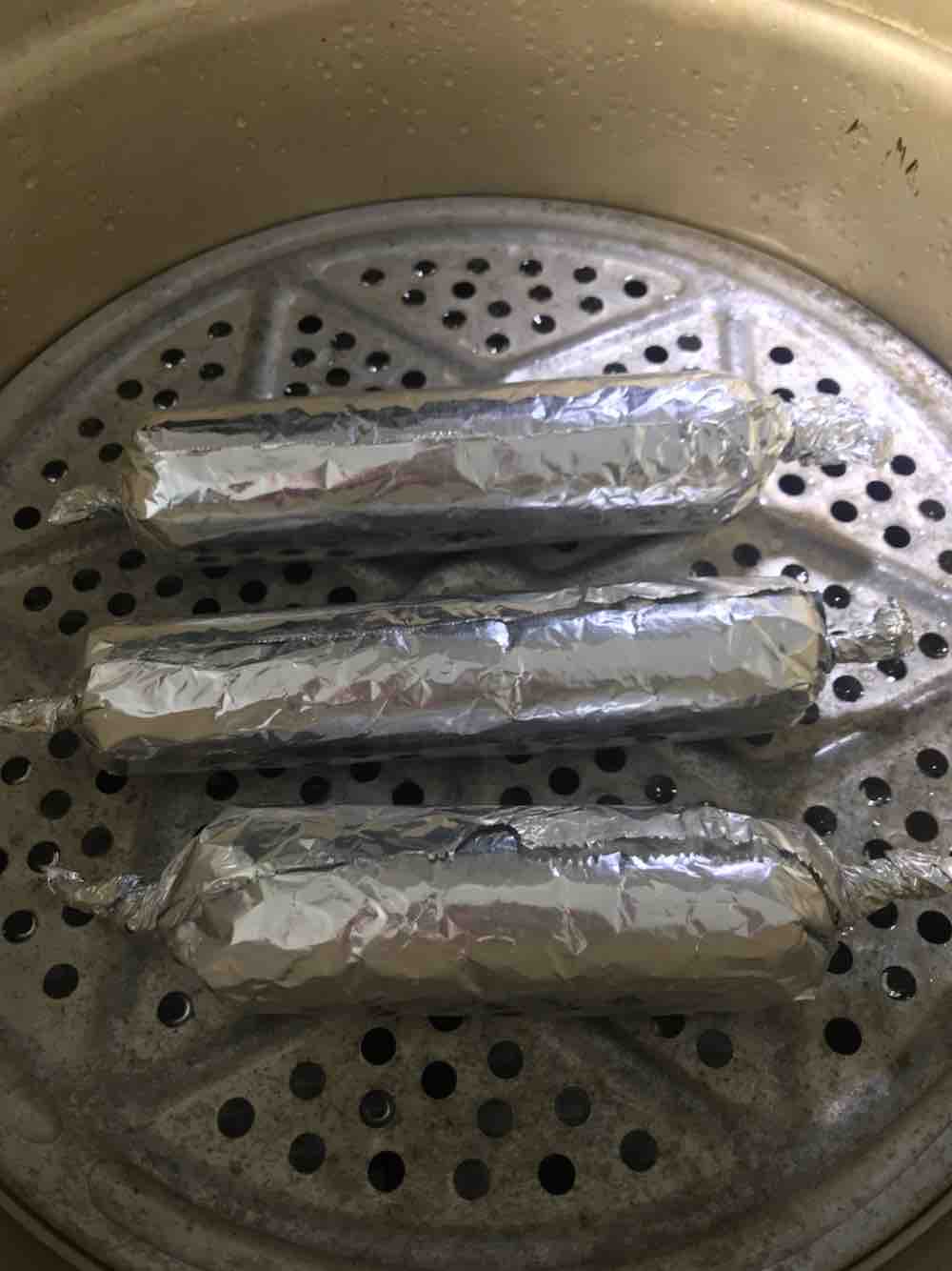 松花雞腿卷的做法-咸鮮味蒸菜譜