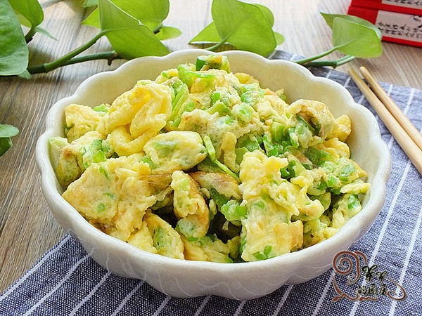 去火菜苦瓜抱雞蛋的做法-家常味炒菜譜-易網(wǎng)健康養(yǎng)生網(wǎng) 去火菜苦瓜抱雞蛋的做法-家常味炒菜譜